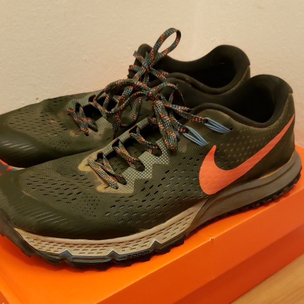 Nike Kiger 4 trail running shoes sz 10.5